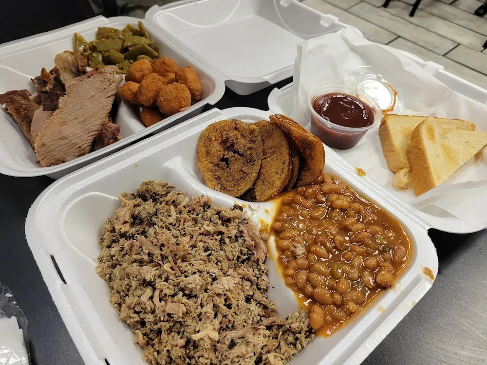 Pulled Pork Baked Beans and Bread